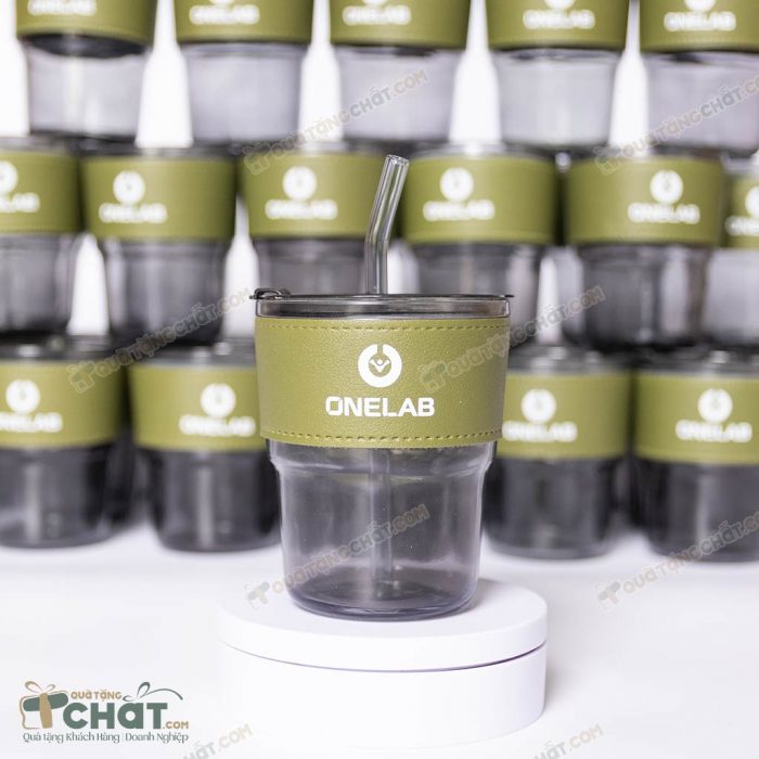 Set quà tặng ly thủy tinh bọc da của công ty ONELAB